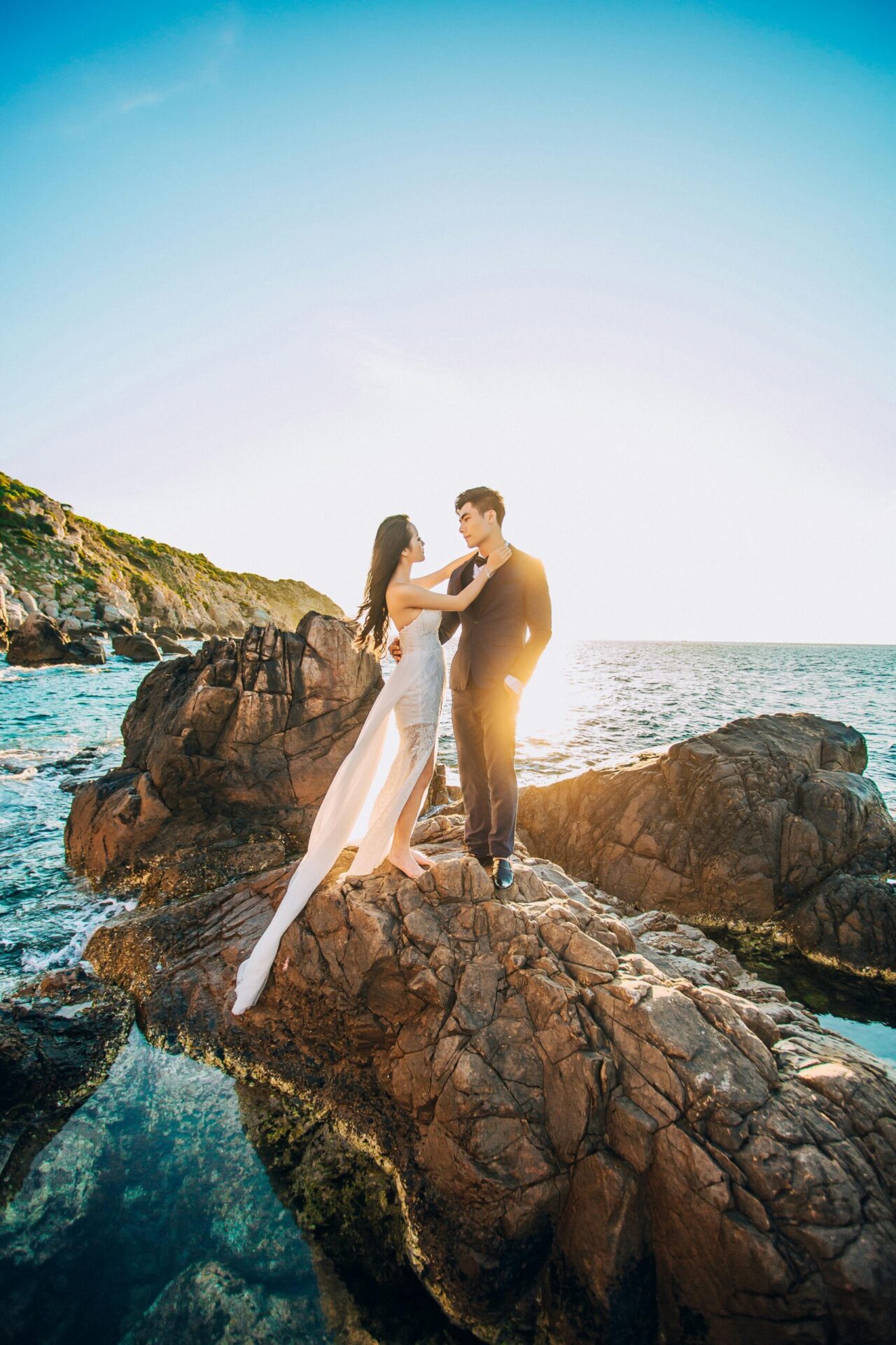 Sea/Beach On Couple Poses